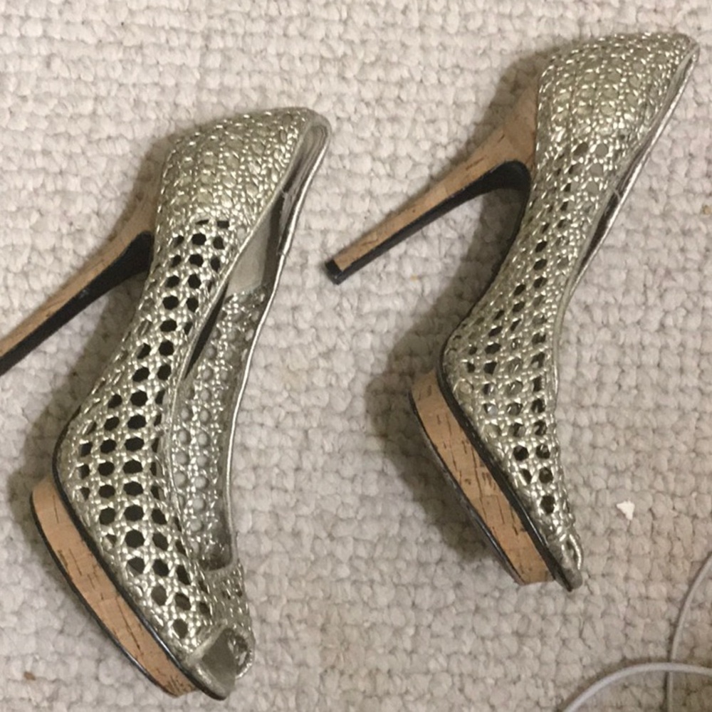 Shoes - Picture 2 of 3
